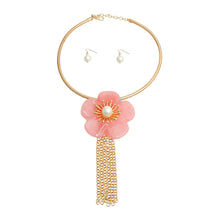 Load image into Gallery viewer, Marbled Pink Flower Fringe Necklace
