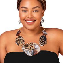 Load image into Gallery viewer, Leopard Dipped Necklace Set
