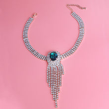 Load image into Gallery viewer, Green Frame Fringe Rhinestone Choker
